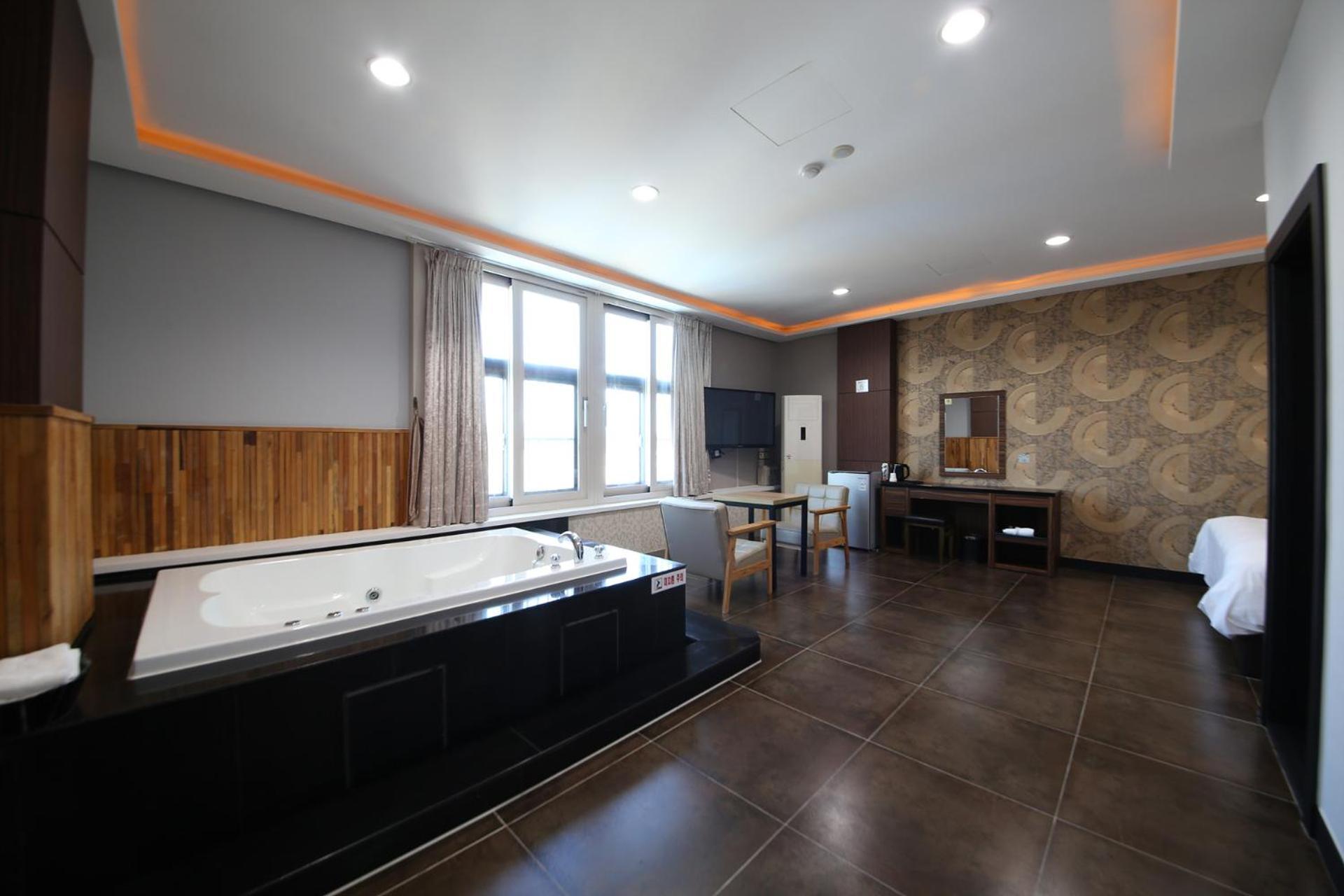 Hotel Memory Jumunjin- Welcome Drink Provided Gangneung Ngoại thất bức ảnh